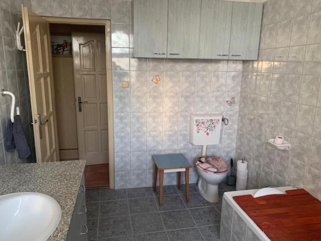 Erd - Csendes, Kenyelmes Csaladi Haz Appartement Buitenkant foto
